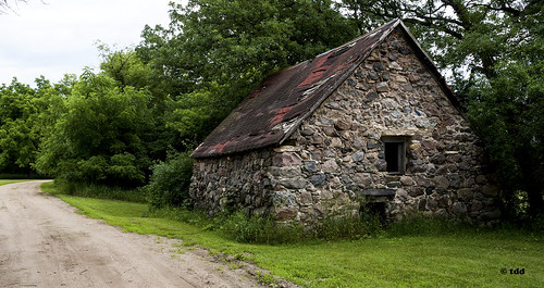 geocaching minnesota patsgrove stonework building abandoned pioneer ruins