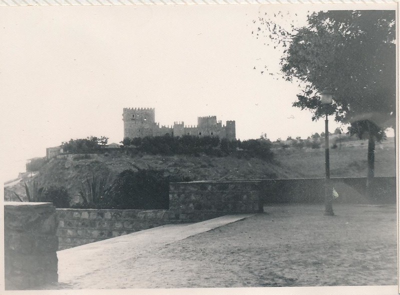 Paseo del Carmen y Castillo de San Servando en 1962. Fotografía de Julián C.T.