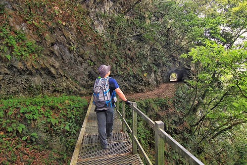 #花蓮 #臺灣美景 #traveler #localguides #googlelocalguides #googlestreetview #google #photographer  #compass #travel #旅遊  #localguides #googlelocalguides #googles #taiwanlocalguide #taiwan #compass #traveler  #藍天白雲 #Taiwan #河流   #Starry sky #東部景點  #花蓮景點  #古道 #花東 | by 羅盤我