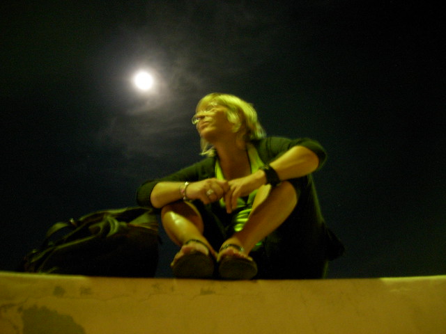 Chanty & the moon