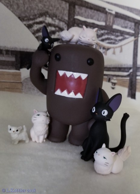 domo makes new friends in winter.......2018-07-10