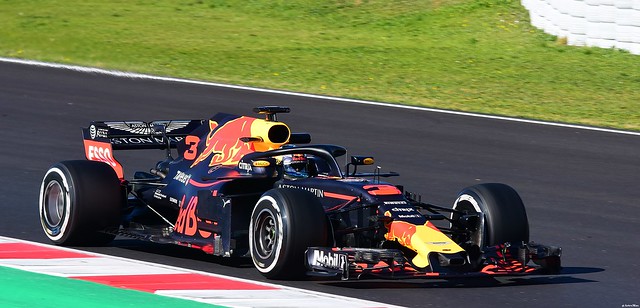 Red Bull RB14 / Daniel Ricciardo / Aston Martin Red Bull Racing