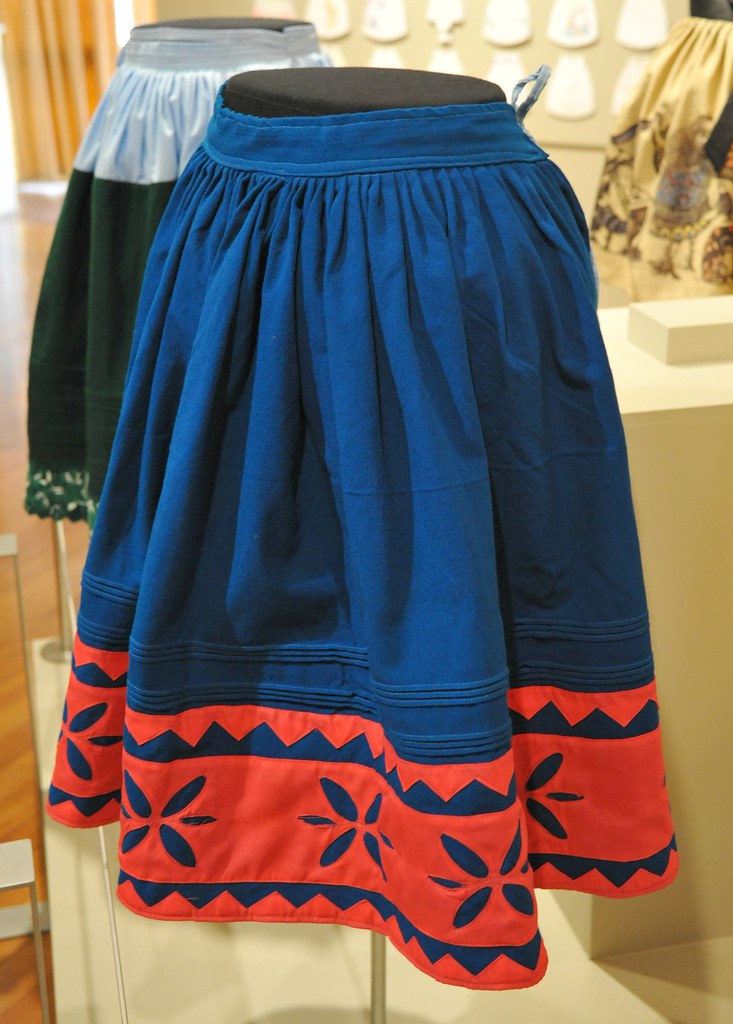 Peru Skirt Falda Vinchos Textiles | Colorful skirt from Vinc… | Flickr