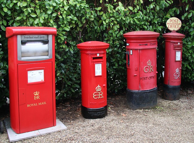 Four reigns of post box