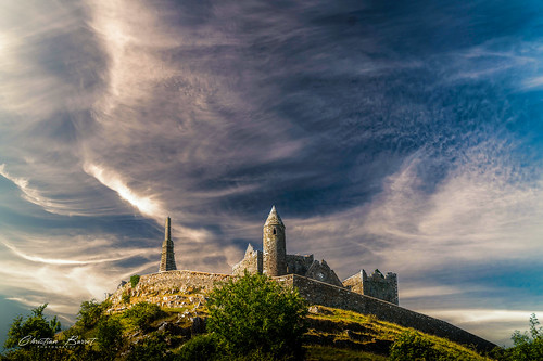 irlande ireland rock cashel tipperary county church middle age sky ciel dramatic dramatique inexplore explore explored