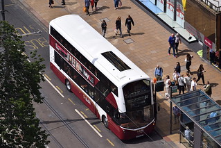 Lothian Buses 567 (SA15 VUT) loads in Princes Street, Edinburgh