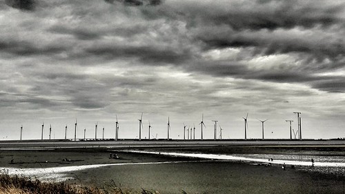 Cellphone shot of a windmill skyline | by wimkappers
