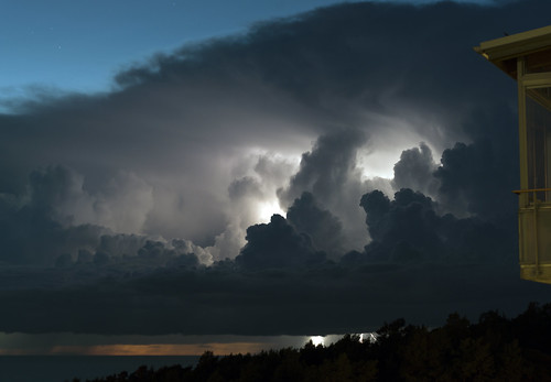 thunder thunderstorm åska blixt lightning weather cloud cloudporn evening night sunset snäck gotland sweden clouds cloudsstormssunsetssunrises