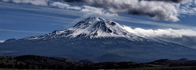 California - Weed - Mt Shasta cloudy afternoon panoramic 1 - 2018-03-12