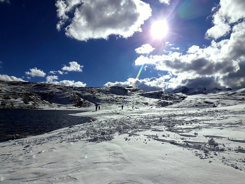 winter nieve snow invierno bolivia cumbre lapaz backlit contraluz sol nevada mountains montañas andes sunday fun