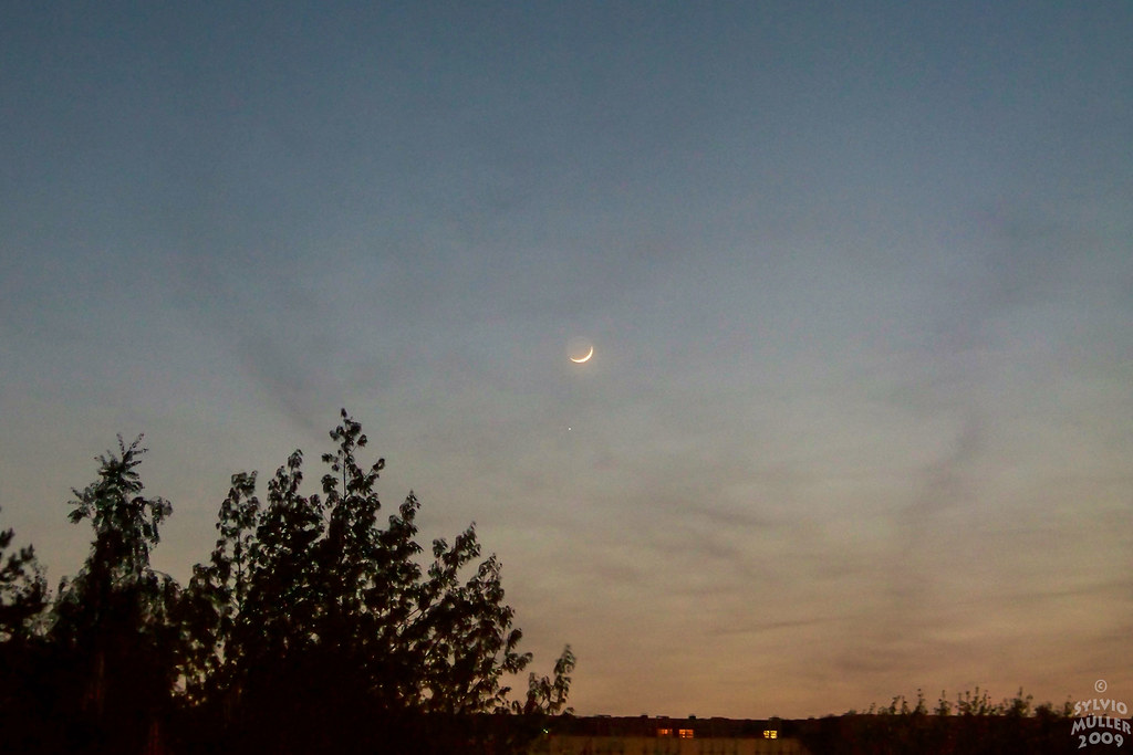 Crescent Moon meets Mercury / @ 13 mm / 2009-04-26