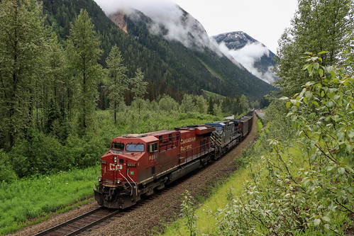 train railway railroad mainline cpr cefx glacier mountain coal empty ac4400cw es44ac