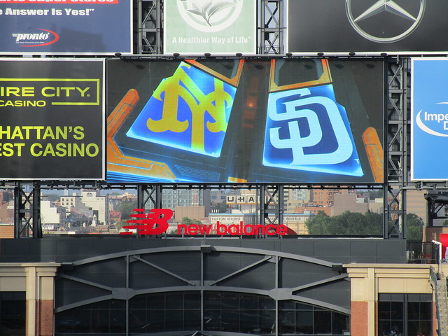 Citi Field, 07/24/18 (NYM v SD): logos of the competing teams as part of the pre-game scoreboard animation (IMG_1511)