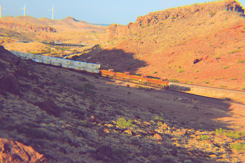 kingmancanyon bnsf railroad mohave county arizona train landscape
