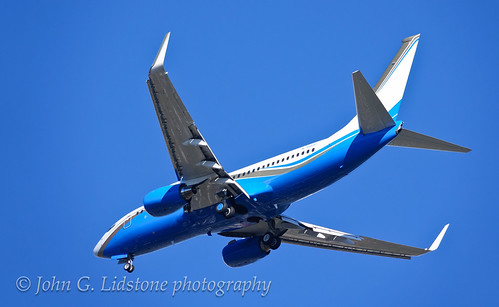 Privately-owned Bank of Utah Boeing 737 N788DP coming in to land at Southend SEN Airport | by EastBeach68