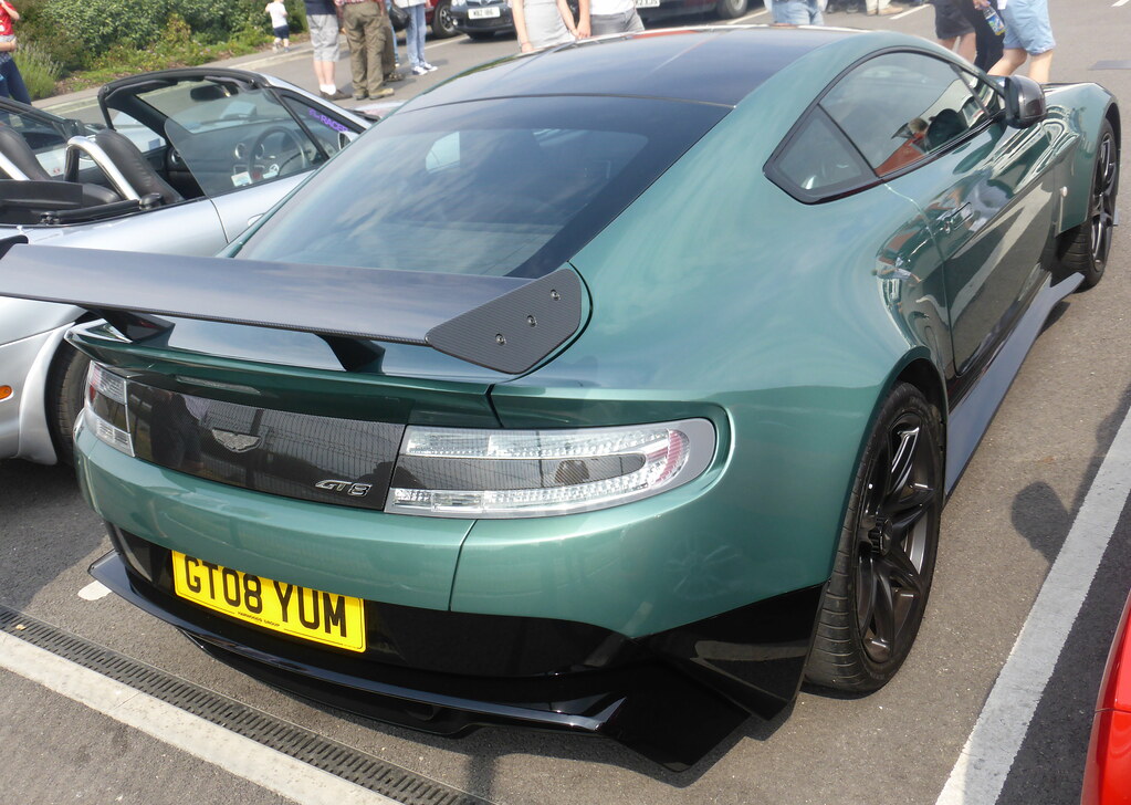 Image of Aston-Martin Vantage GT8 (2017)