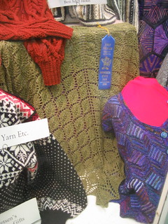 Leaf shawl in Silky Wool | First-place winner by 