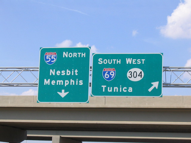 I-69/MS 304 interchange signage at I-55