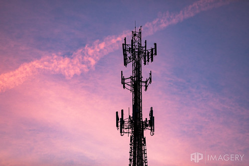 simple radio phone sunset tower twilight sky cell antenna kentucky usa