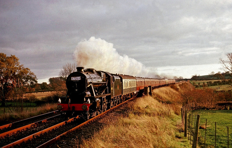 In golden evening light,the 8F heads to Carlisle on what had been a superb day,29/10/1988
Copyright David Price
No unauthorised use