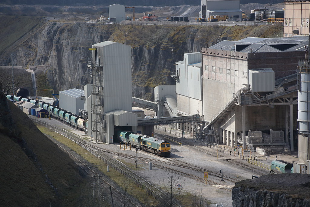 Overhead Hopper Loading of HIA wagons - UK Prototype Questions - RMweb