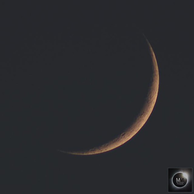 2 Day Old Waxing Crescent Moon 17/05/18