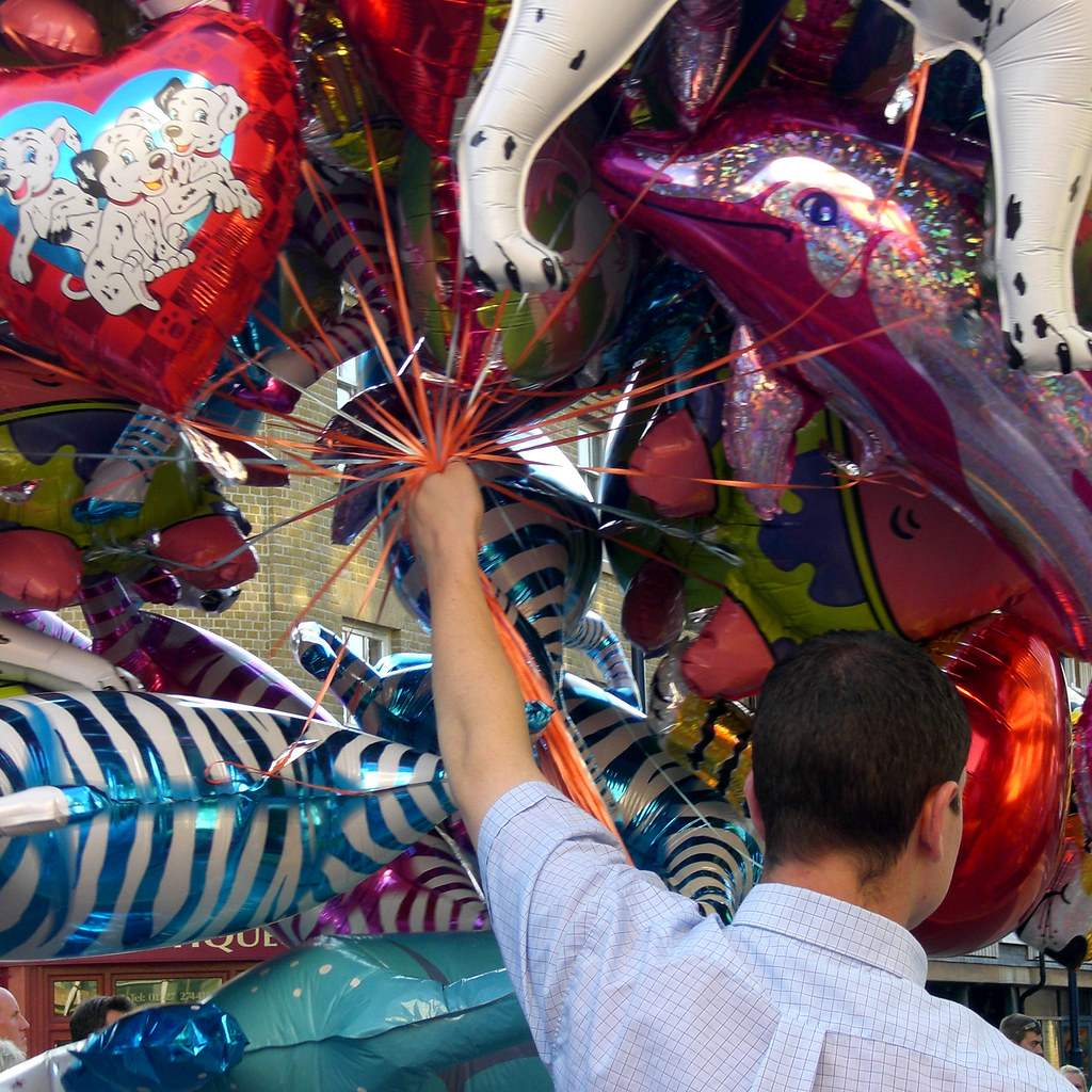 balloons | Whitstable Carnival 2006 See where this picture w… | Flickr