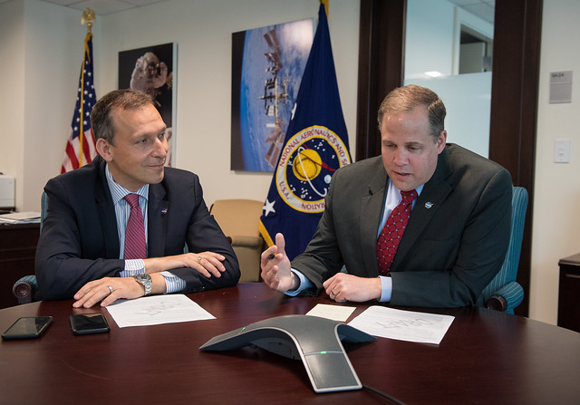 NASA Administrator Calls Centers on Successful InSight Launch (NHQ201805050110)