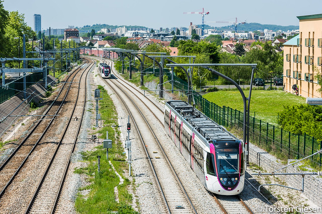 Villetaneuse_Universite-Paris13_SNCF_Ligne_T11_Alstom-Dualis_TT303+TT302_06052018_95mm