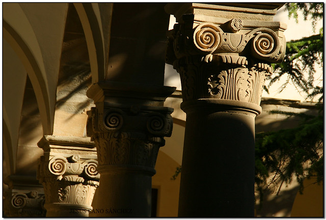 Capitells del claustre, Convent de Sant Ramon Nonat, Sant Ramon (la Segarra, Catalunya)