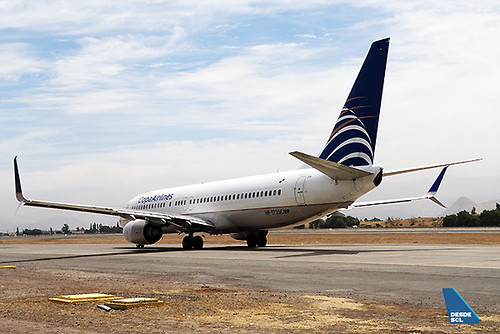 Copa Airlines B737-800 taxi out SCL (RD)
