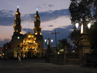 Puesta de sol en la Plaza de Armas, Aguascalientes