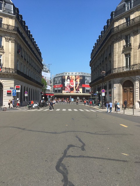 'Jour de manif’, la rue aux piétons', Rue Halévy, Paris (France)
