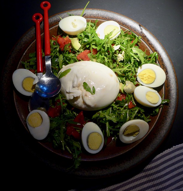 let us eat this superbe Salat and Burrata cheese