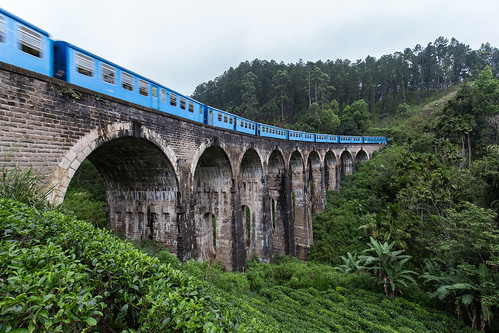 srilanka asia canon ella train demodaraninearchbridge bridge landscape jungle teaplantation mountains