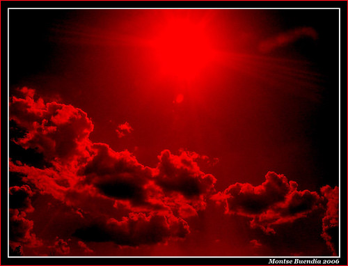 red clouds rojo negro cielo nubes montse locura butterflyeffect mbd melian views200 bronly 50club sonycybershotdscf707 efectomariposa leffetpapillon schmetterlingeffekt ltytr1 montsebuendía