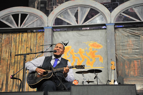 Jerron Blind Boy Paxton on Day 2 of Jazz Fest - 4.28.18. Photo by Michael E. McAndrew Photography.