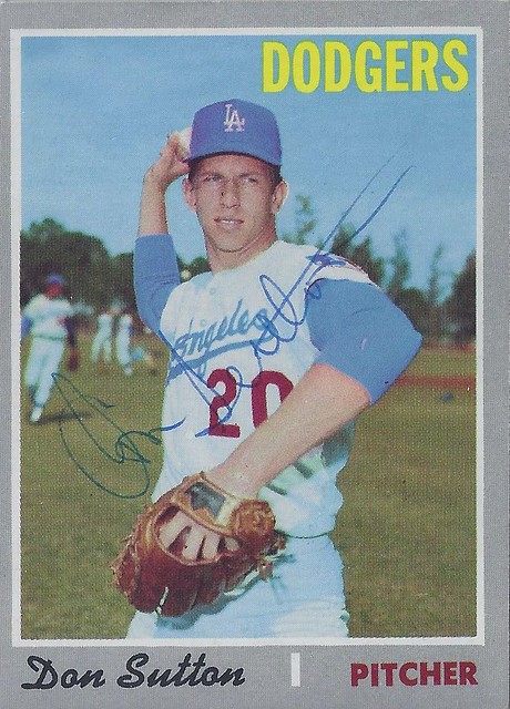 1970 Topps - Don Sutton #622 (Pitcher) (Baseball Hall of Fame 1998) - Autographed Baseball Card (Los Angeles Dodgers)