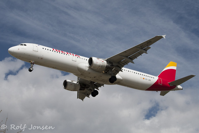 EC-JGS Airbus A321 Iberia Barcelona airport LEBL 16.03-18