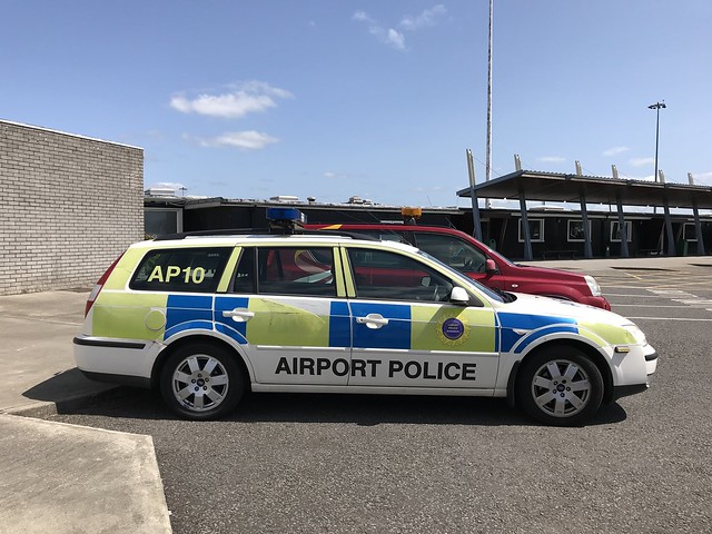 Ford Mondeo Estate Police Car - AP10 - Airport Police - SNN - Shannon Airport, Ireland.