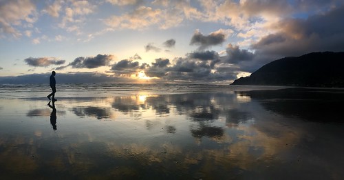 beach oregoncoast pacificnorthwest iphone panorama clouds reflections sunset oregon manzanita