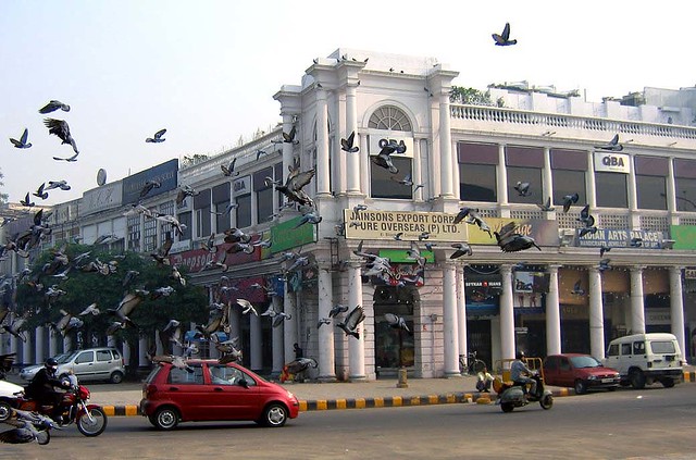 Connaught Place, Flying Pigeons