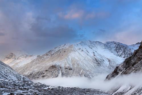 nepal mountain snowcapped snow ice morning sunrise clouds cloudinvresion himalaya annapurnas annapurnacircuit