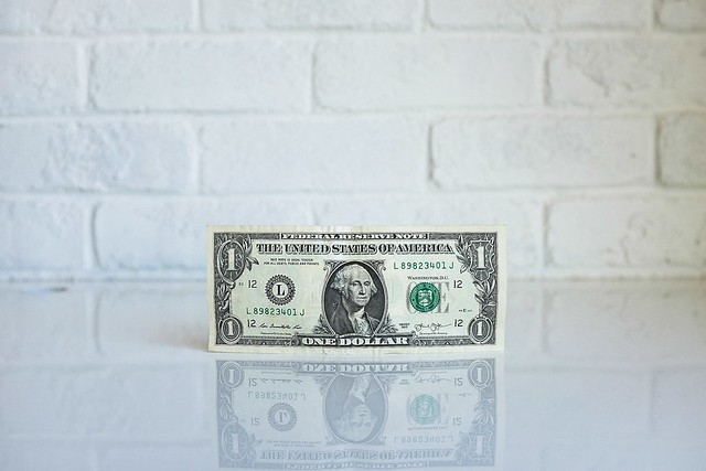 One dollar - Credit to https://bestpicko.com/
