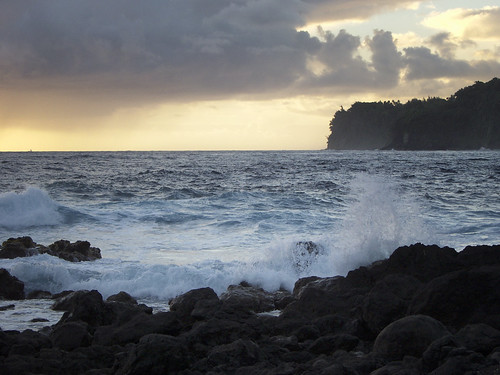 hawaii october 2002 bigisland laupahoehoebeach laupahoehoe camping ocean shore morning island