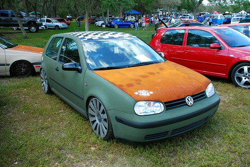 rusted hood on a bagged GTI | can an MK4 really be considere… | Flickr
